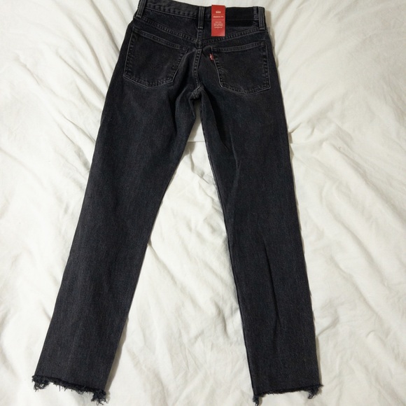Aritzia x Levi’s wedgie “mine forever” - Picture 7 of 8
